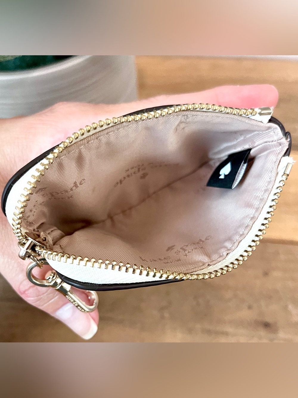 Kate Spade Rosie White Pebbled Leather Mini Clip-On Coin Pouch Wallet 4x3 - Picture 6 of 7